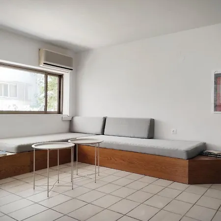 αρχιτεκτονικό Loft με ιδιωτικό κήπο Apartment *